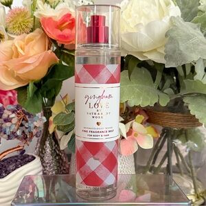 🆕❣️ BATH & BODY WORKS “GINGHAM LOVE” FINE FRAGRANCE MIST. BRAND NEW FULL SIZE.